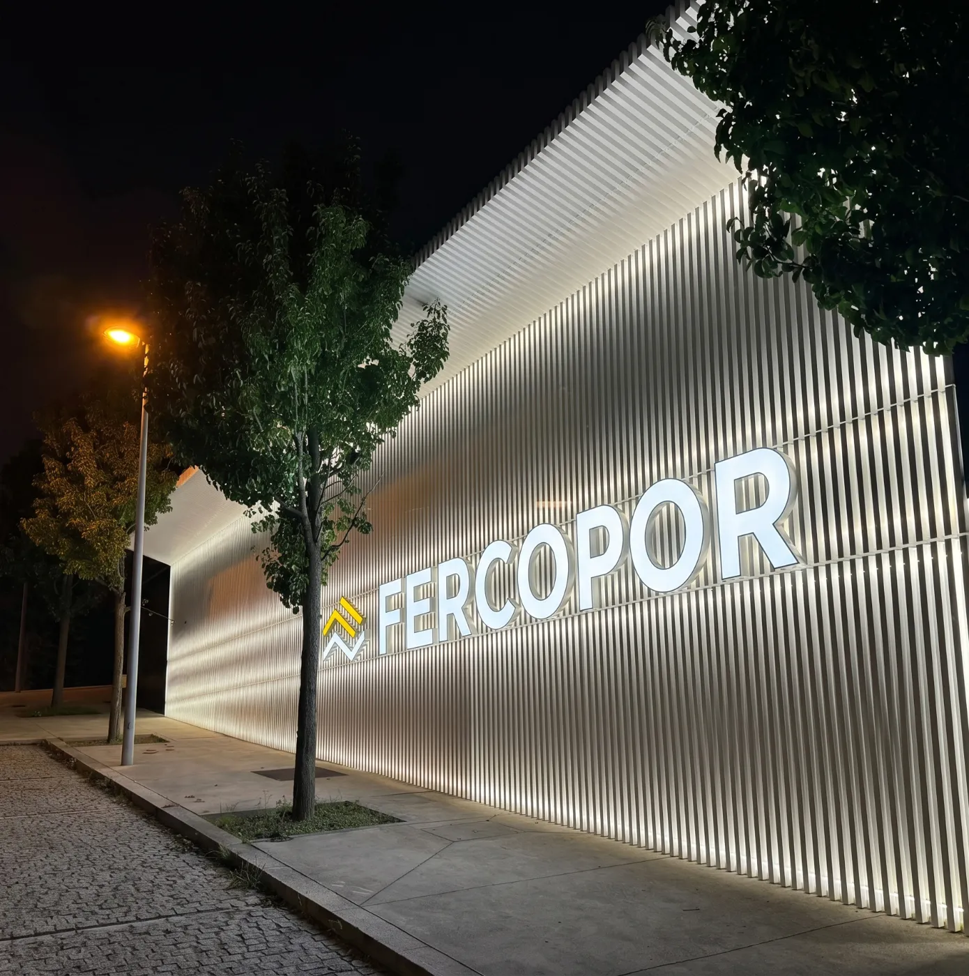 Projeto de serralharia e estrutura metálica personalizada
